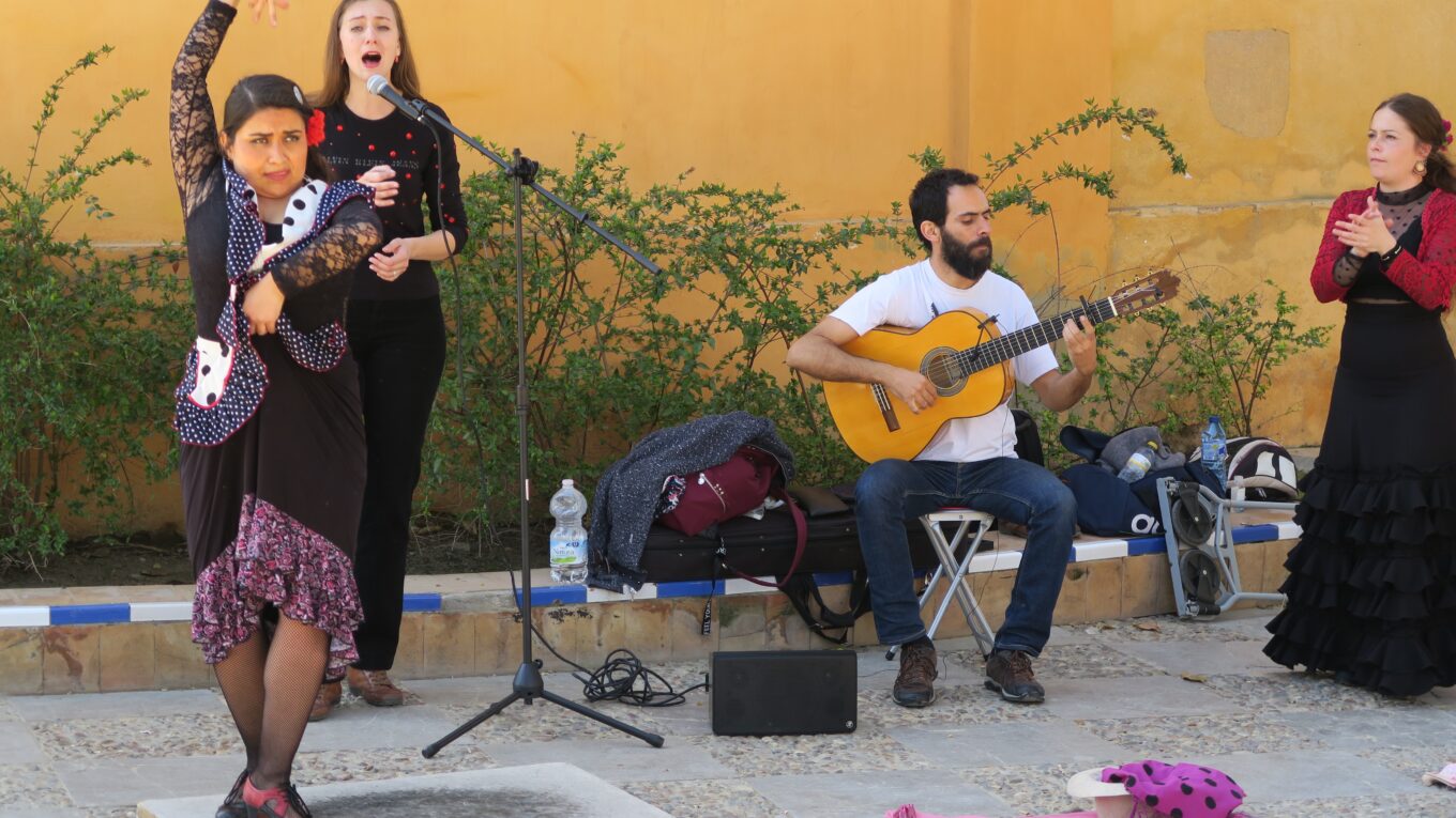 Dancers and musicians in the streets of Sevilla